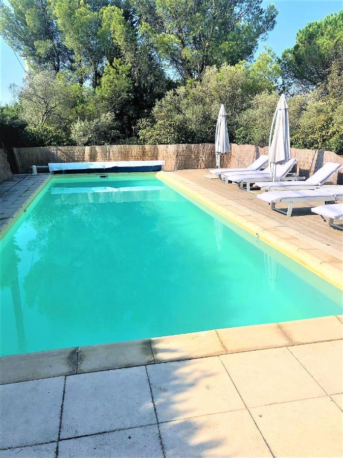 Villa Les Calades - Piscine, Parc, Parking à Arles Extérieur photo
