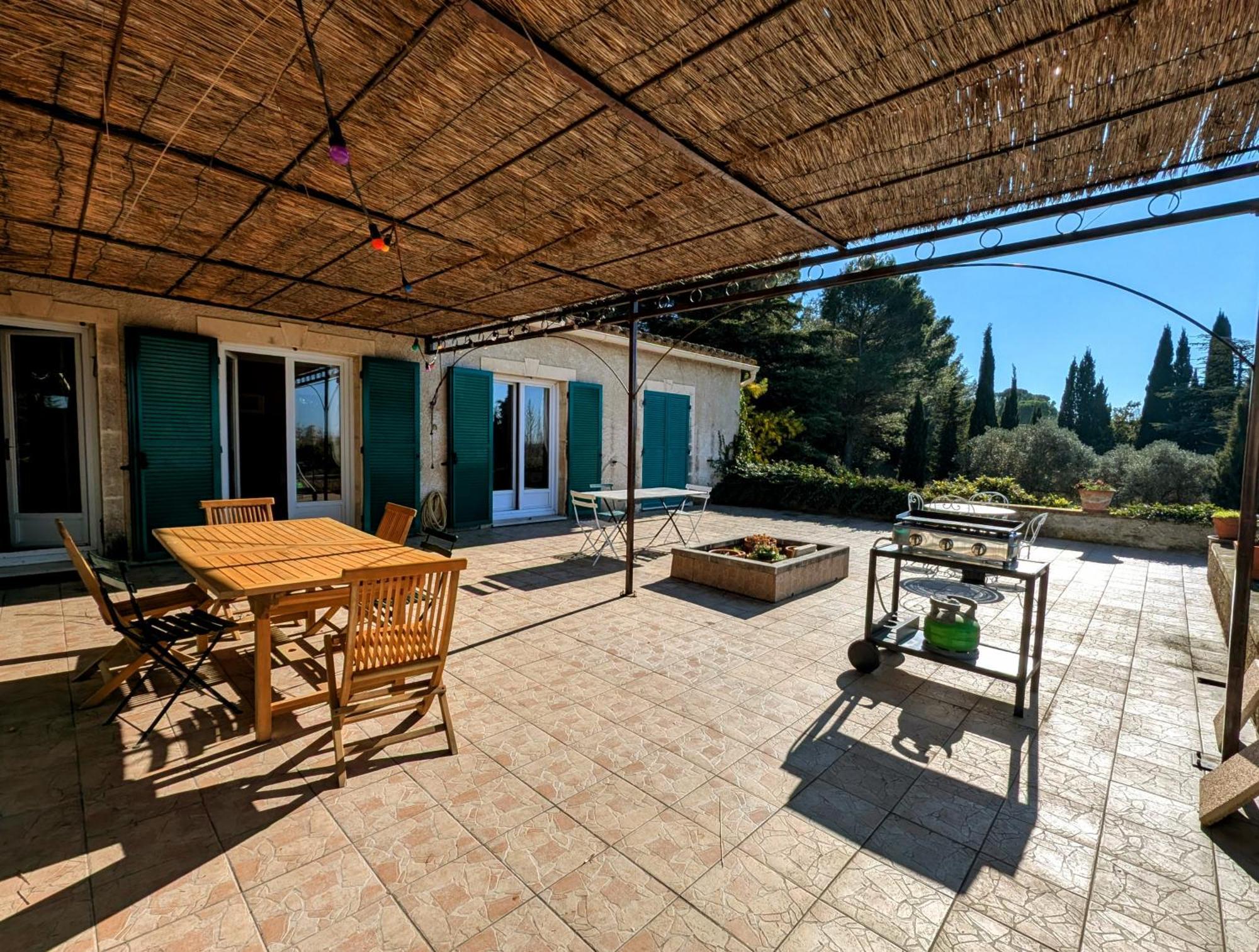 Villa Les Calades - Piscine, Parc, Parking à Arles Extérieur photo